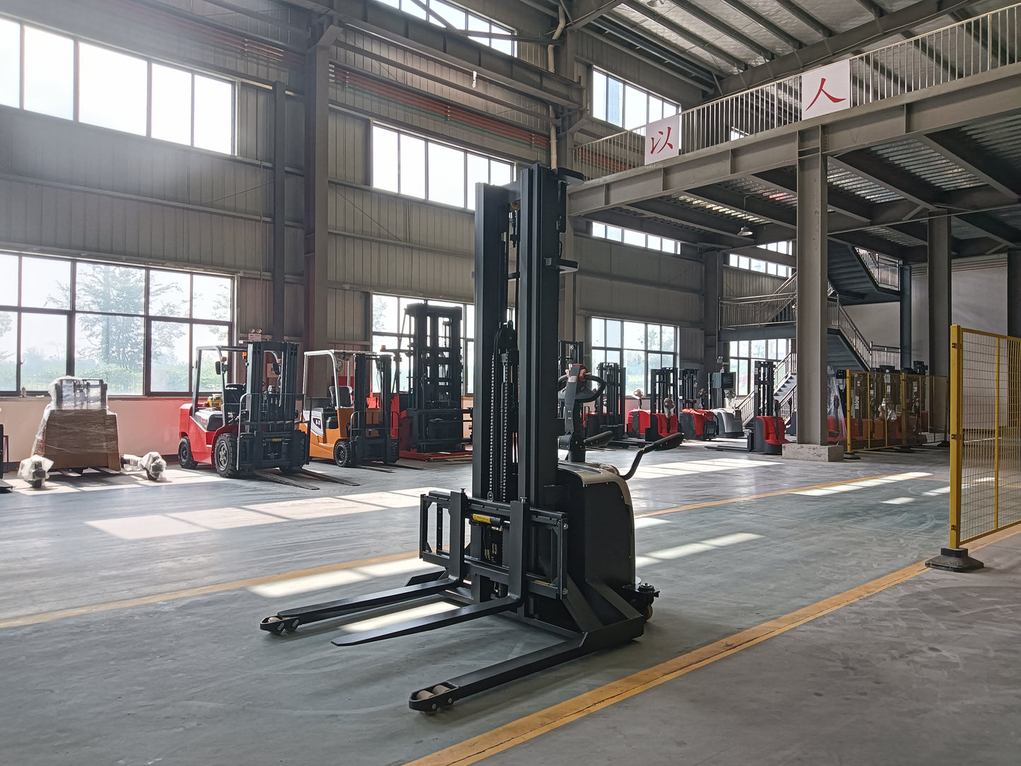 Full Electric Stand on Type Stacker-CDD20s