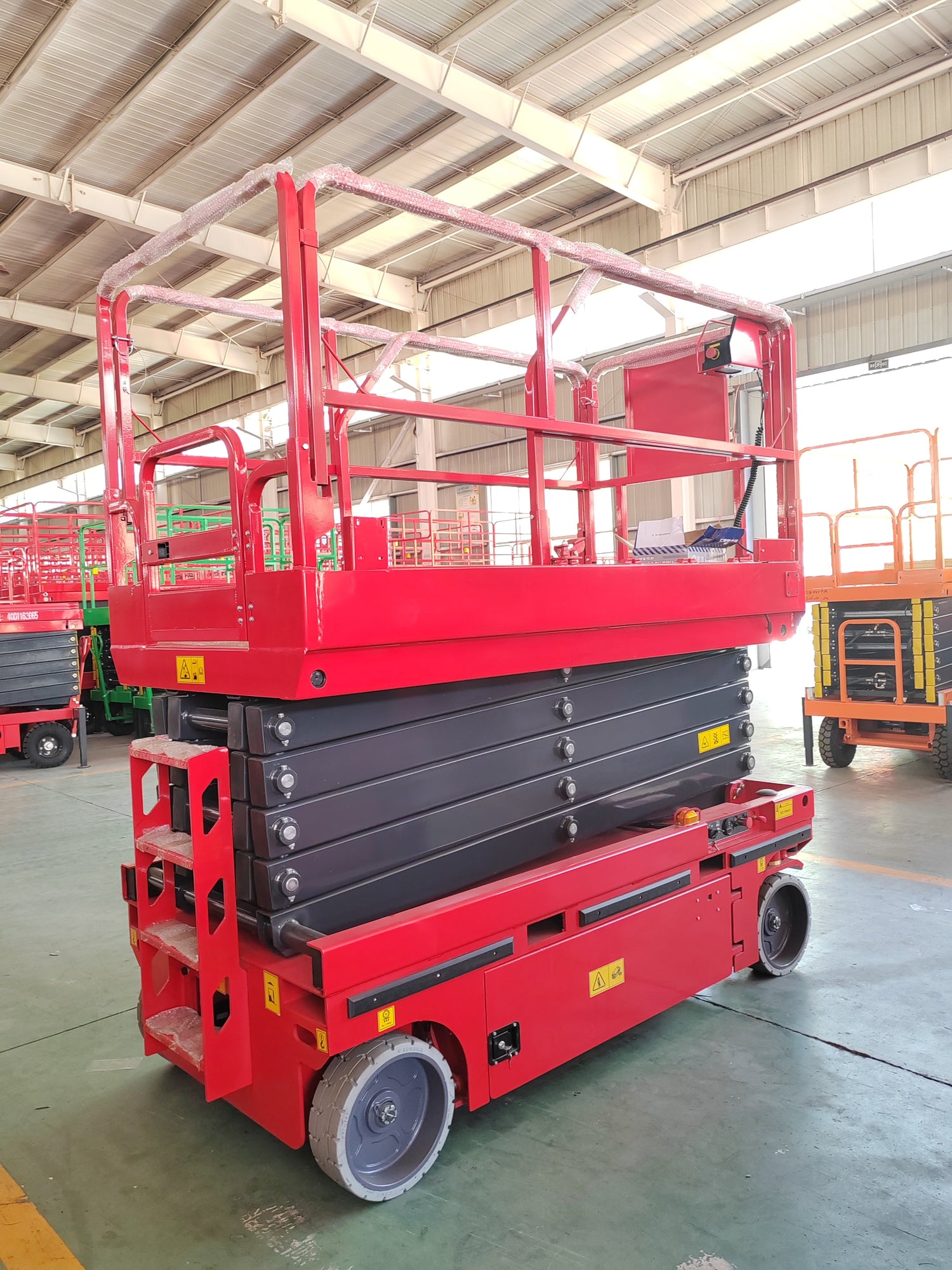 Self-Propelled Scissor Lift