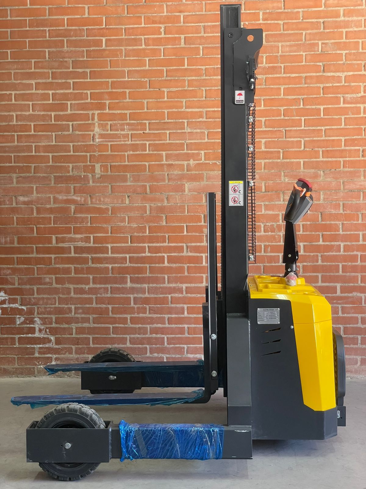 Off Road Leg Stacker – Astaclift